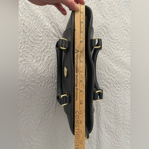 Anne Klein Navy Blue Handbag with Crossbody Strap - Picture 5 of 9